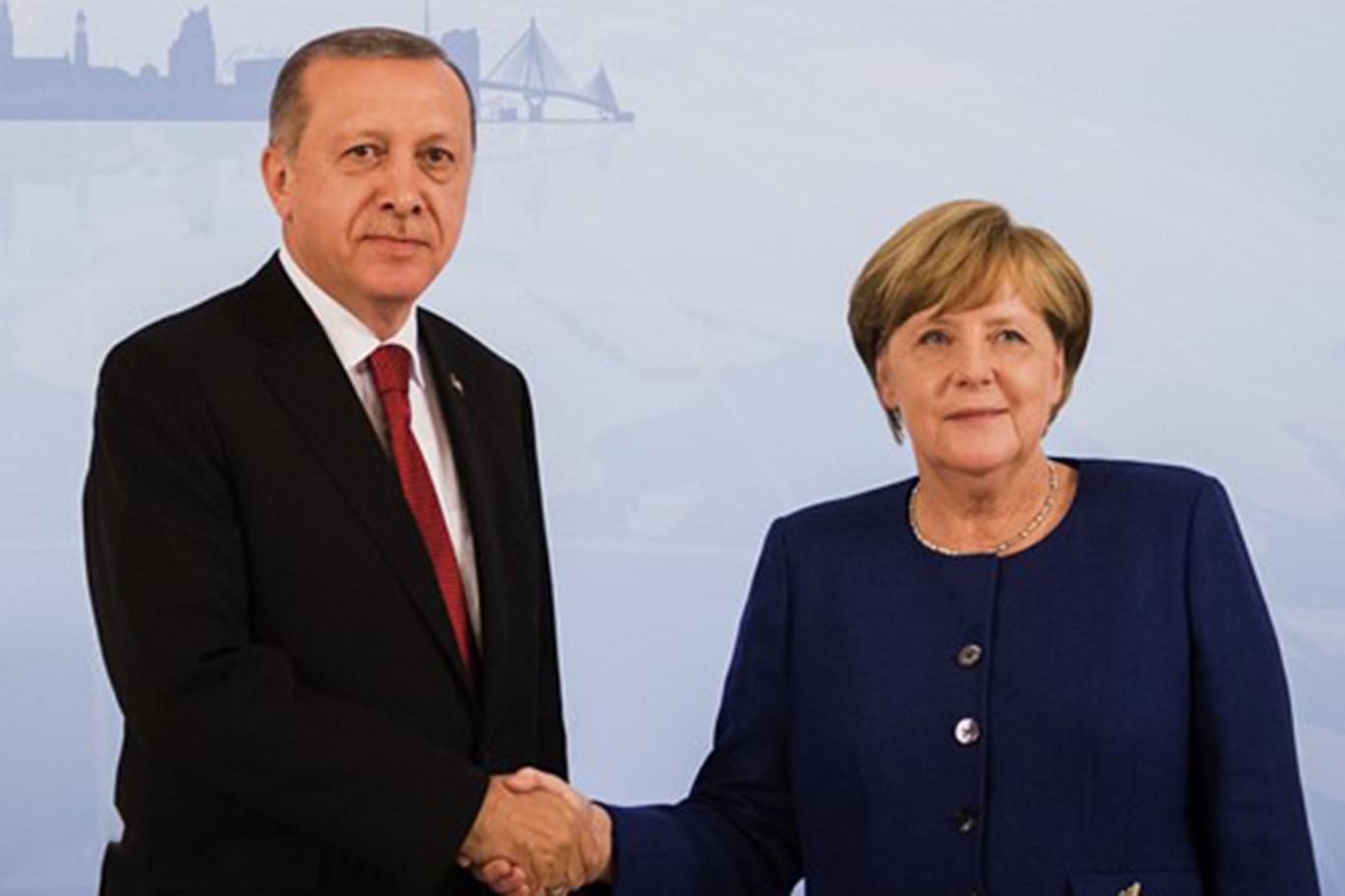 Cumhurbaşkanı Erdoğan, Merkel ile görüştü Cumhurbaşkanı Erdoğan, Merkel ile görüştü